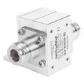 Protector Coaxial RF / 1.5-700 MHz / 50 Ω / Conectores N Hembra / Ceja Lateral / 2 kW