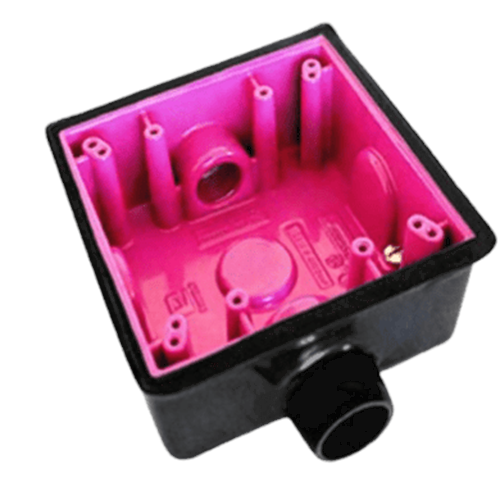 Caja Cuadrada de 3/4" / Con Recubrimiento exterior de PVC e Interior Purpura.